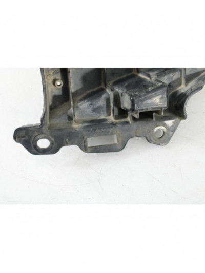 Recambio de soporte izquierdo paragolpes delantero para ssangyong rexton w / rexton 2.0 xdi referencia OEM IAM 7673103D00