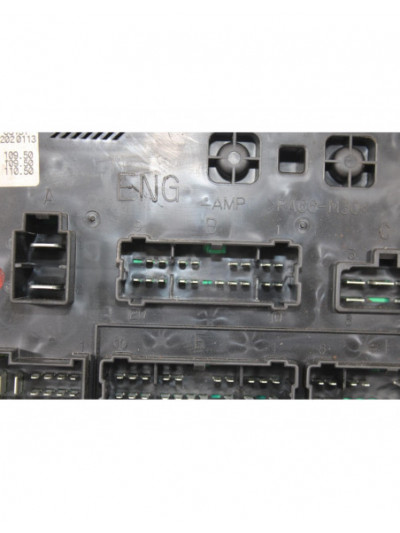 Recambio de caja reles / fusibles para ssangyong rodius xdi limited referencia OEM IAM AK63508