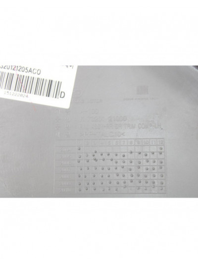 Recambio de guarnecido puerta trasera derecha para ssangyong rodius xdi limited referencia OEM IAM 7320121000