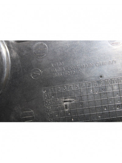 Recambio de moldura palanca cambios para ssangyong rodius xdi limited referencia OEM IAM 7666121010