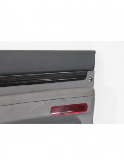 Recambio de guarnecido puerta delantera derecha para ssangyong rodius xdi limited referencia OEM IAM 7220121000