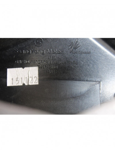 Recambio de guarnecido puerta delantera izquierda para ssangyong rodius xdi limited referencia OEM IAM 7220121506ACO