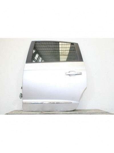 Recambio de puerta trasera izquierda para ssangyong rodius 2.7 turbodiesel cat referencia OEM IAM