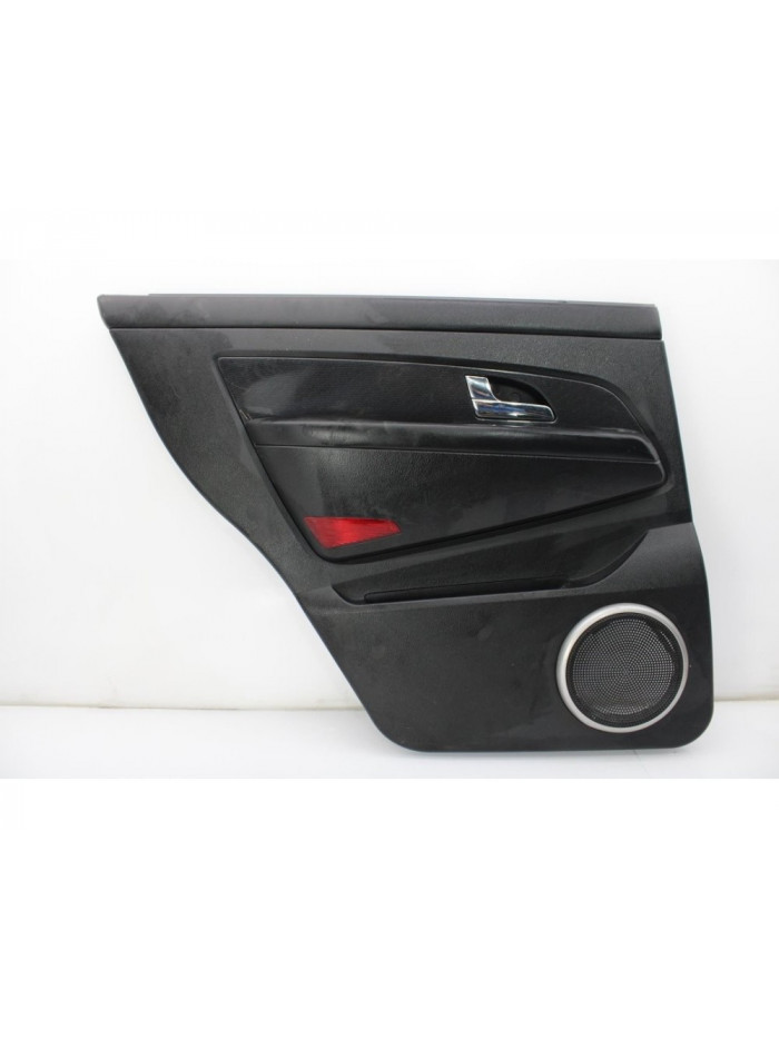 Recambio de guarnecido puerta trasera izquierda para ssangyong rexton 270 xvt limited referencia OEM IAM 7223008B00