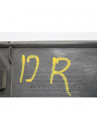 Recambio de molduras traseras para ssangyong korando 2.9 tdi referencia OEM IAM 7962406005