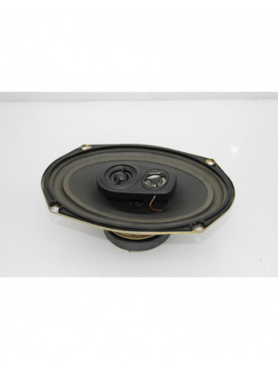 Recambio de altavoz trasero derecho para ssangyong korando 2.9 tdi referencia OEM IAM 3932006100