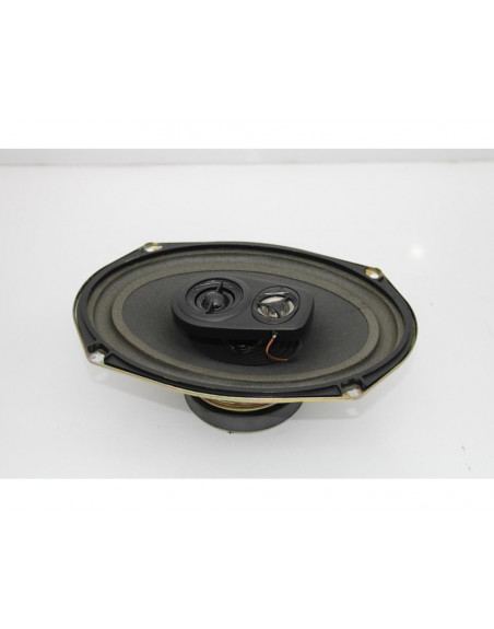 Recambio de altavoz trasero derecho para ssangyong korando 2.9 tdi referencia OEM IAM 3932006100