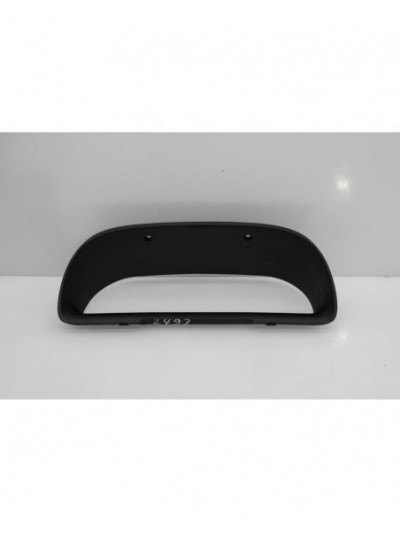 Recambio de moldura cuadro instrumentos para ssangyong korando 2.9 tdi referencia OEM IAM
