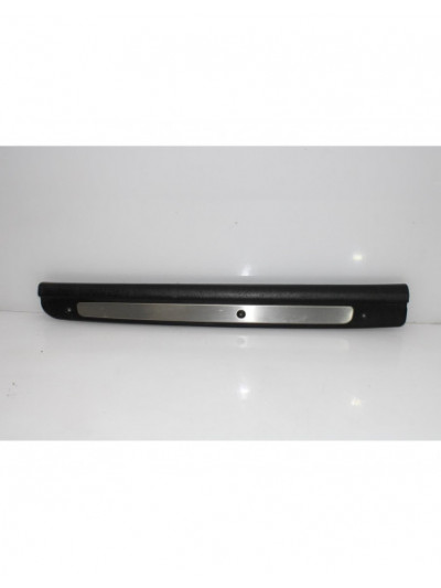 Recambio de moldura interior para ssangyong korando 2.9 tdi referencia OEM IAM 77270