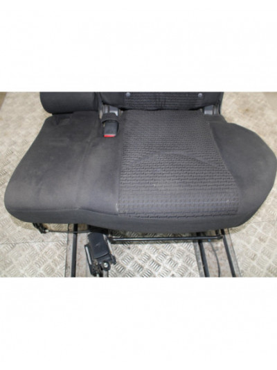 Recambio de asientos trasero izquierdo para toyota rav 4 iii (_a3_) 2.2 d 4wd (ala30_) referencia OEM IAM