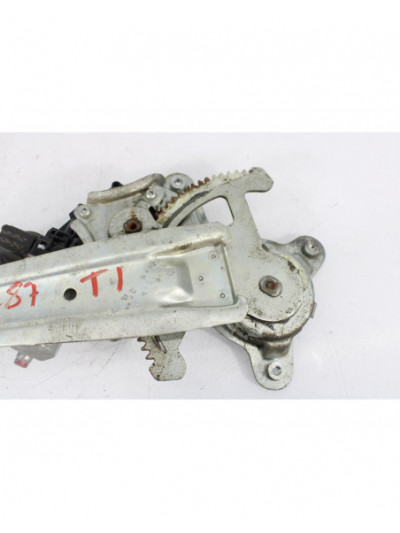 Elevalunas trasero izquierdo TOYOTA RAV 4 III 2.2 D 4WD 2008