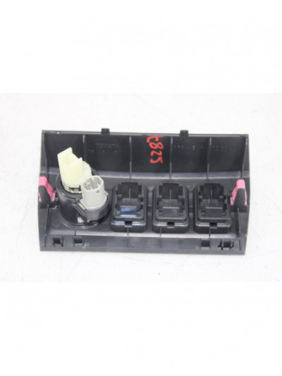 Enchufe 12v TOYOTA RAV 4 III 2.2 D 4WD 2008