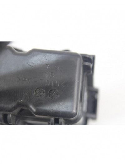 Caja reles / fusibles TOYOTA AURIS 1.4 D-4D 2012