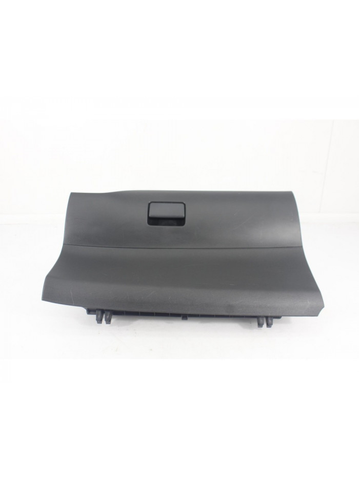 Guantera TOYOTA AURIS 1.4 D-4D 2012