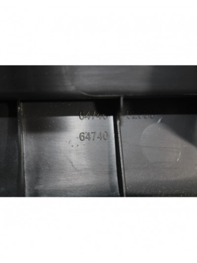 Recambio de guarnecido maletero izquierdo para toyota auris (_e15_) 1.4 d-4d (nde150_) referencia OEM IAM 6473402040