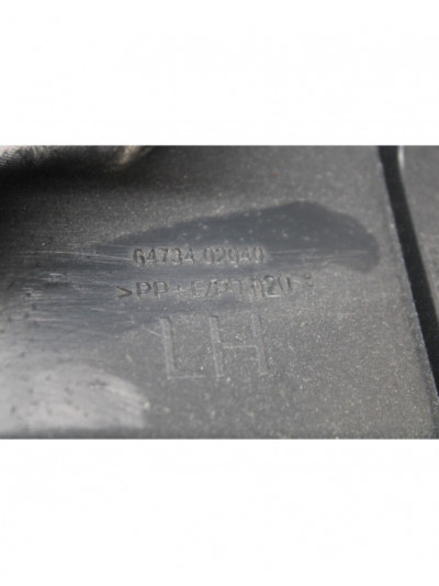 Recambio de guarnecido maletero izquierdo para toyota auris (_e15_) 1.4 d-4d (nde150_) referencia OEM IAM 6473402040