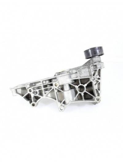 Soporte alternador AUDI A4 AVANT * 2004