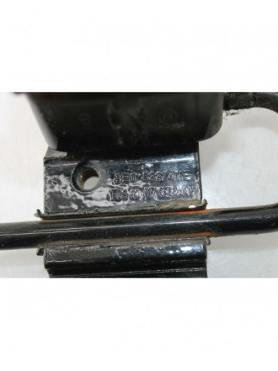 Bisagra puerta trasera izquierda AUDI A4 BERLINA 2.0 TDI 2004