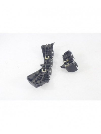 Molduras traseras TOYOTA AURIS 1.4 D-4D 2012