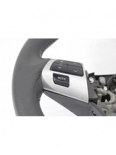 Recambio de volante para toyota auris (_e15_) 1.4 d-4d (nde150_) referencia OEM IAM 8425002050