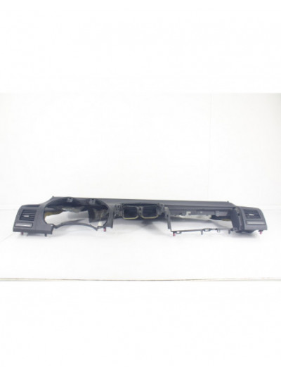 Recambio de salpicadero para toyota auris (_e15_) 1.4 d-4d (nde150_) referencia OEM IAM 5584302200