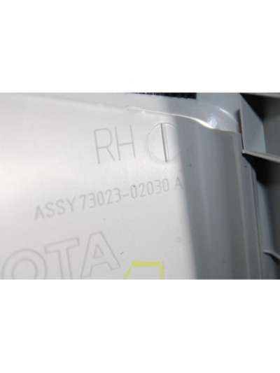 Recambio de guarnecido interior para toyota auris (_e15_) 1.4 d-4d (nde150_) referencia OEM IAM 7302302030A