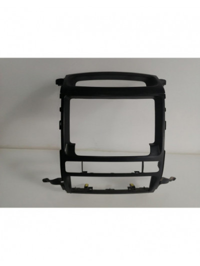 Recambio de moldura consola central salpicadero para toyota land cruiser (j12) 3.0 d4-d vxl referencia OEM IAM